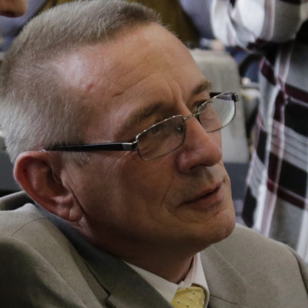 Alan Williams - plain