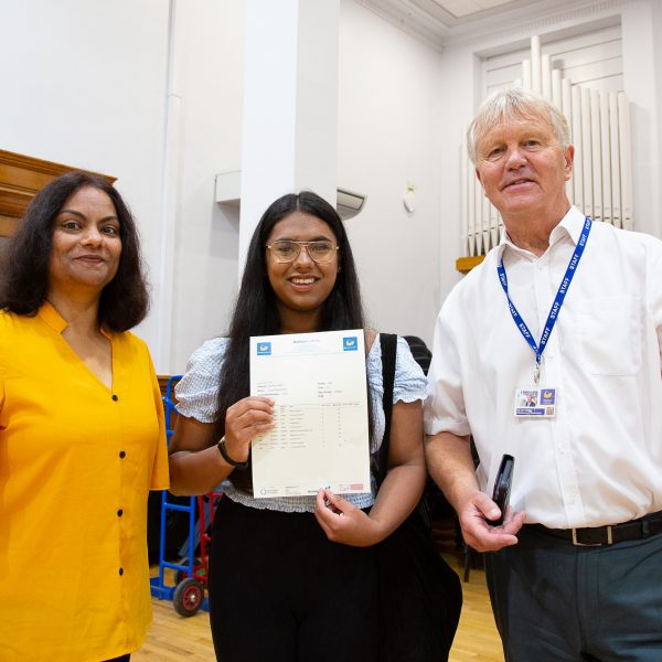 GCSE Results Day 2023 --6